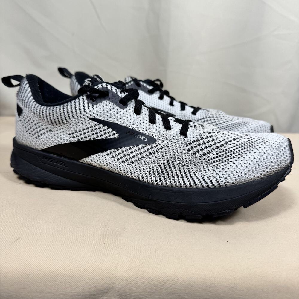 Brooks Revel 5 White Black Running Shoes Athletic Sneakers Men’s 8.5 D